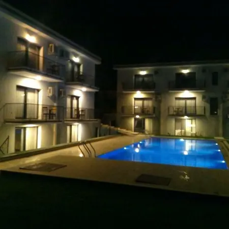 Hotell Karyada 2*