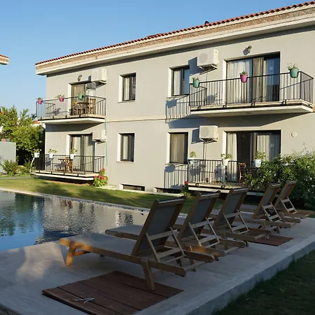 Karyada Hotel 2*