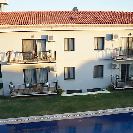 Karyada Hotel